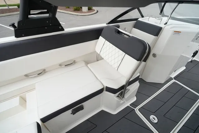 Slide: The Image of Bayliner DX 2250 2023 - 14
