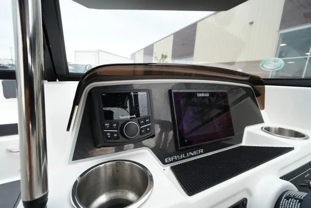 Slide: The Image of Bayliner DX 2250 2023 - 22