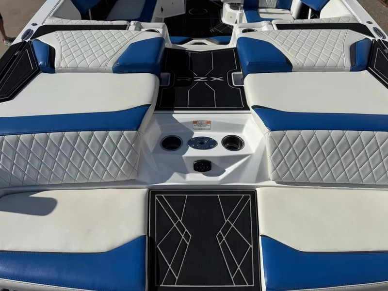 Slide: The Image of Tigé 24RZX 2023 - 7