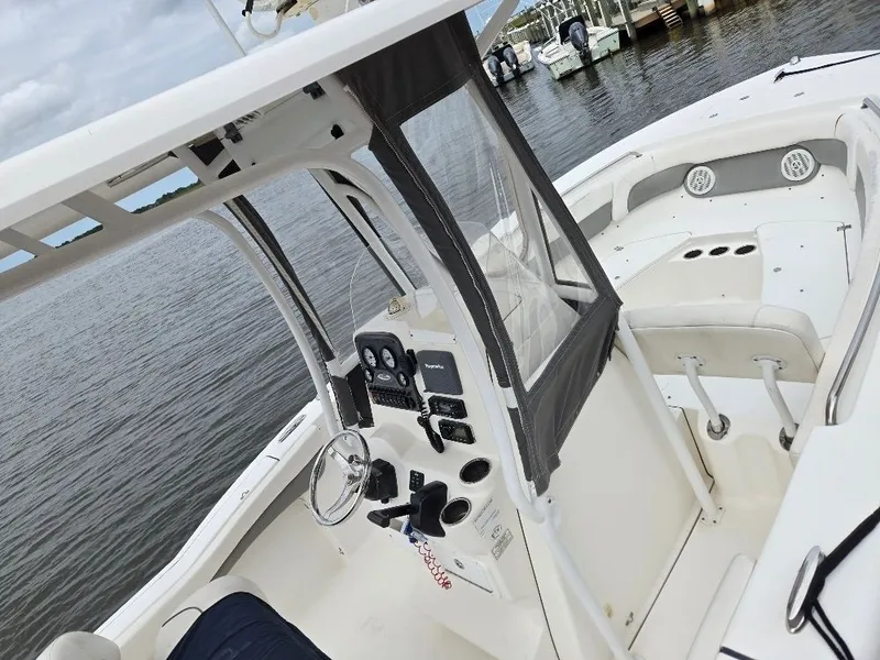 Slide: The Image of Tidewater 230 2014 - 5