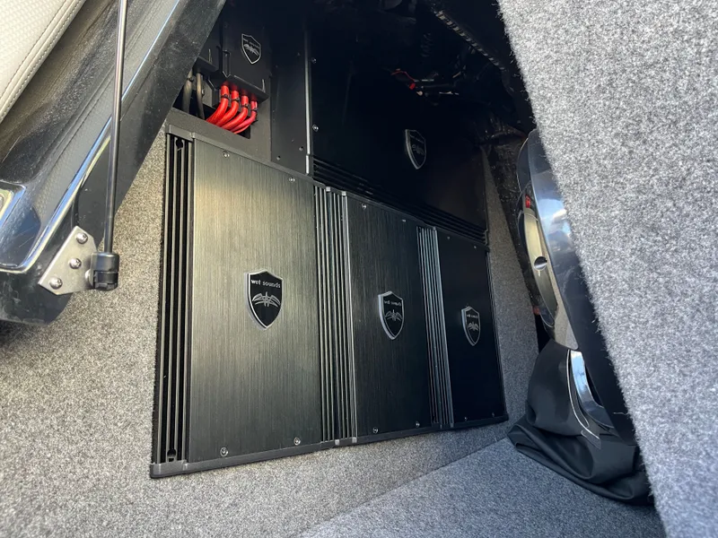 Slide: The Image of MasterCraft NXT22 2019 - 22