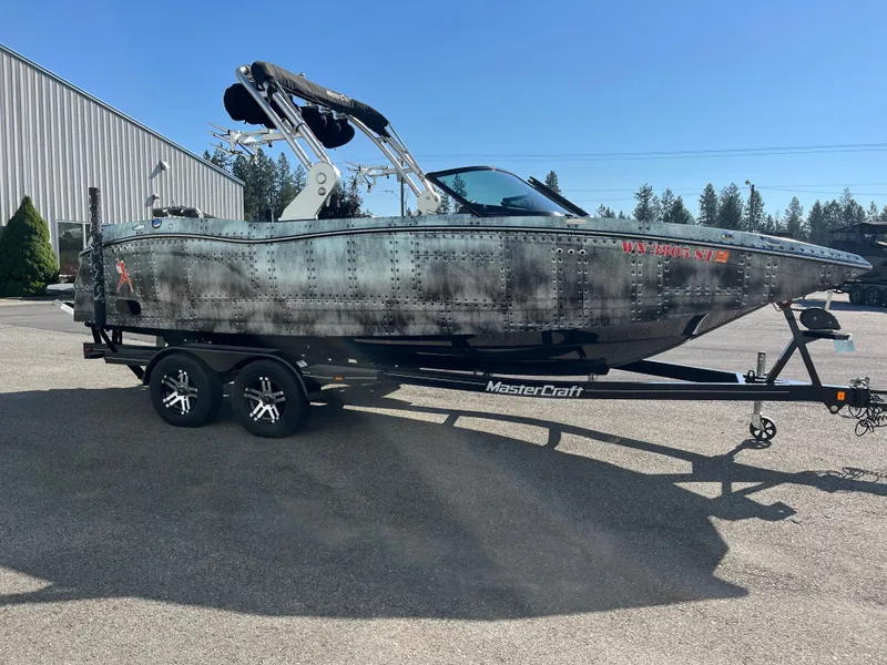 Slide: The Image of MasterCraft NXT22 2019 - 5