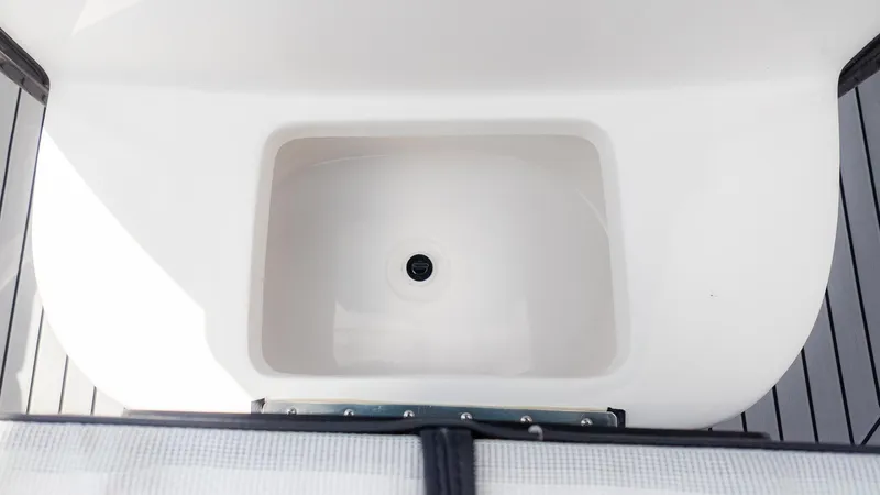 Slide: The Image of Tidewater 232 LXF 2026 - 21