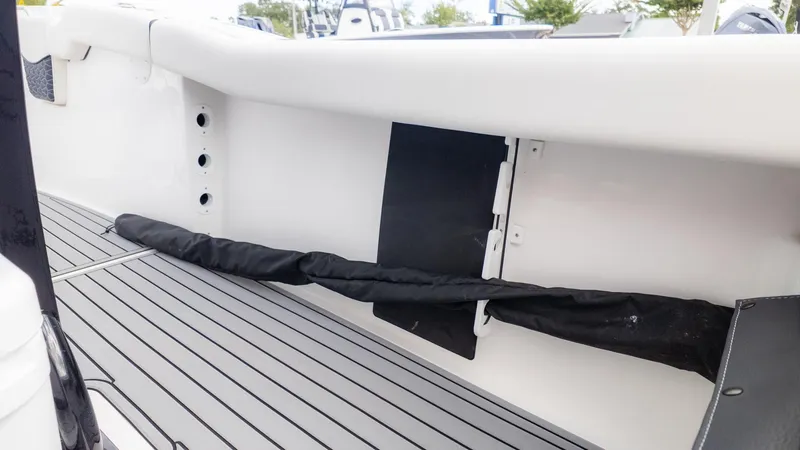 Slide: The Image of Tidewater 232 LXF 2026 - 9