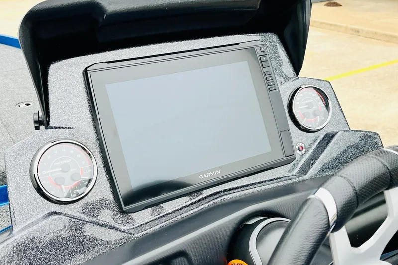 Slide: The Image of Dashboard of 2026 Nitro Z21 XL Pro with Garmin display and gauges. - 102