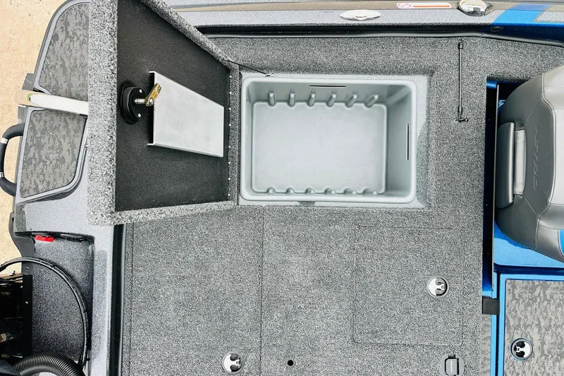 Slide: The Image of 2026 Nitro Z21 XL Pro boat interior with storage compartment and seating. - 116