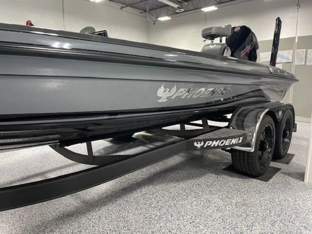 The Image of Phoenix Bass Boat 21 XE 2025 - 1