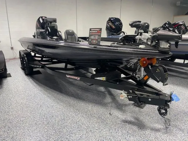 Slide: The Image of Phoenix Bass Boat 819 ZXL 2025 - 3