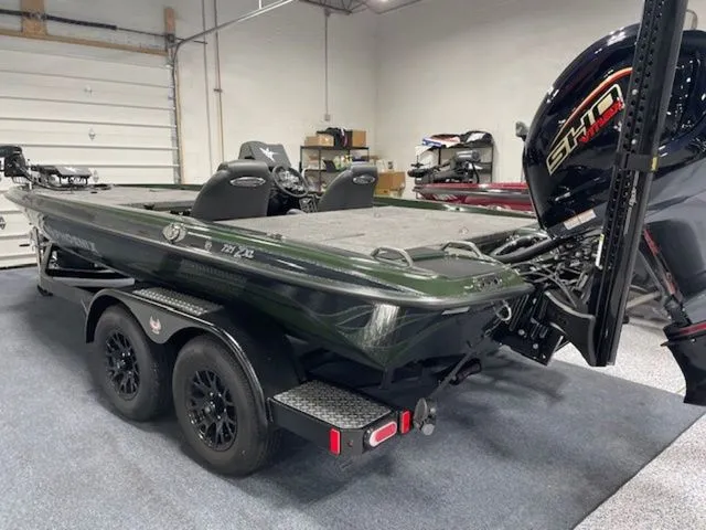 Slide: The Image of Phoenix Bass Boat 721 ZXL 2026 - 11