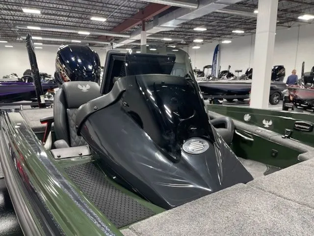 Slide: The Image of Phoenix Bass Boat 721 ZXL 2026 - 7