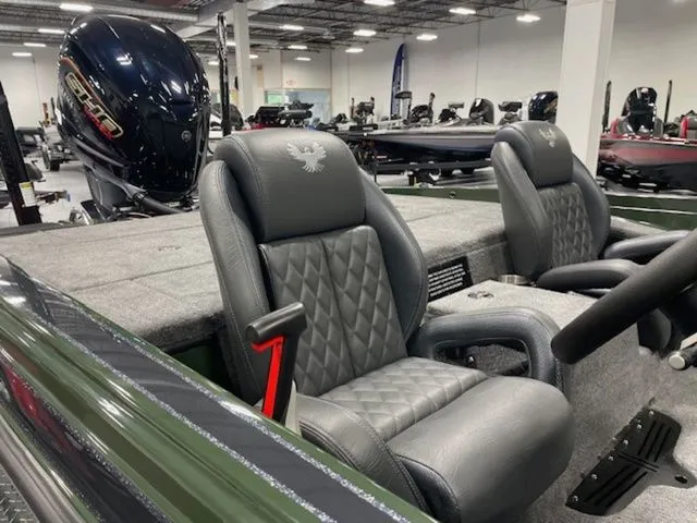 Slide: The Image of Phoenix Bass Boat 721 ZXL 2026 - 8