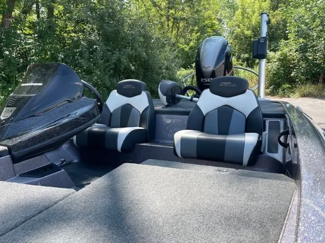 Slide: The Image of Skeeter ZX150 2021 - 6