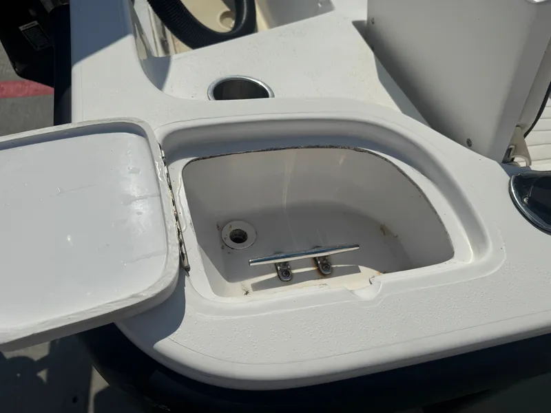 Slide: The Image of Piranha Casador B2200 2018 - 13