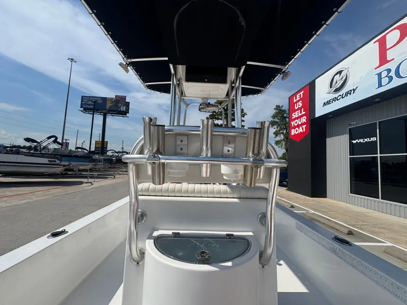 Slide: The Image of Piranha Casador B2200 2018 - 19