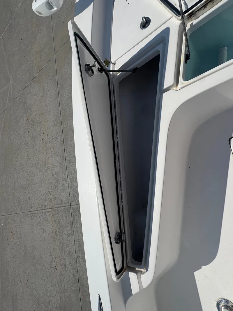 Slide: The Image of Piranha Casador B2200 2018 - 29