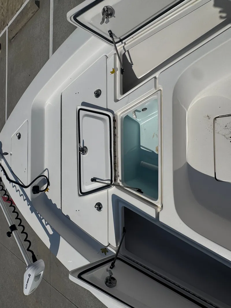 Slide: The Image of Piranha Casador B2200 2018 - 30