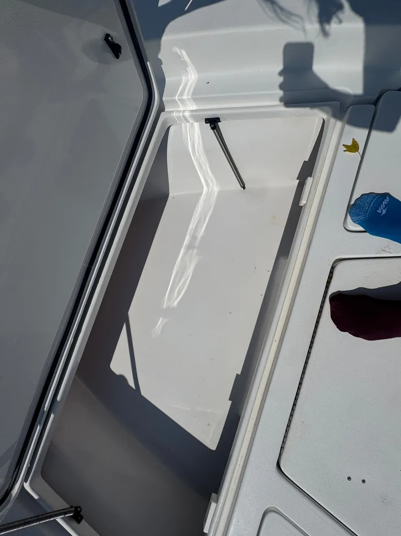 Slide: The Image of Piranha Casador B2200 2018 - 32