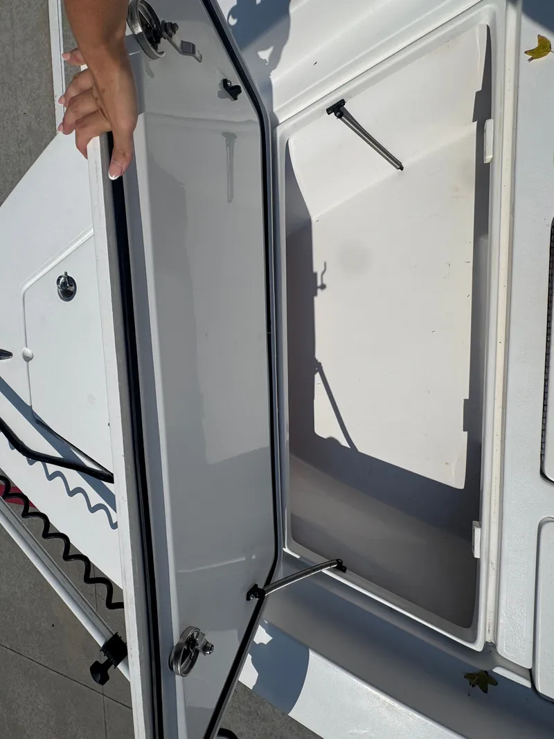 Slide: The Image of Piranha Casador B2200 2018 - 33