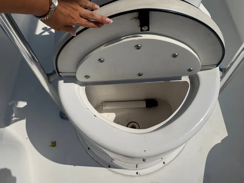 Slide: The Image of Piranha Casador B2200 2018 - 36