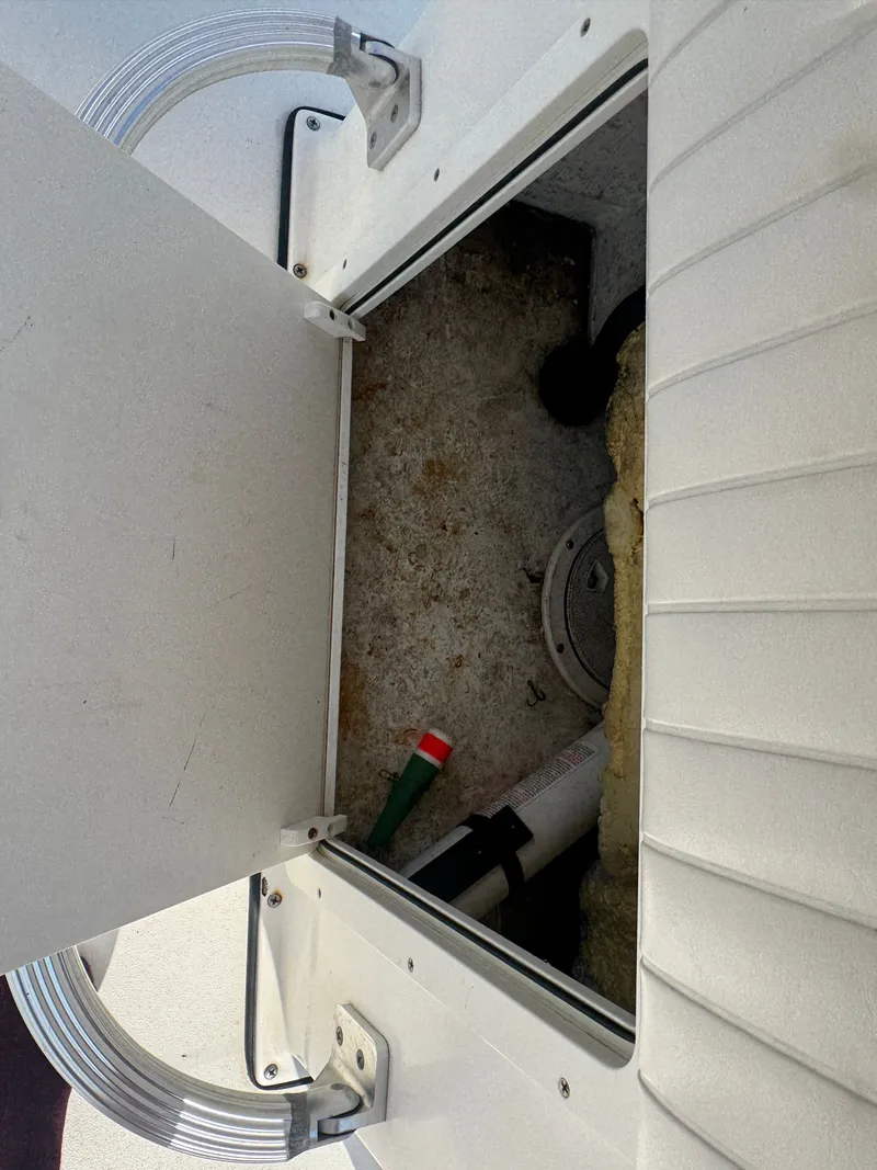 Slide: The Image of Piranha Casador B2200 2018 - 38