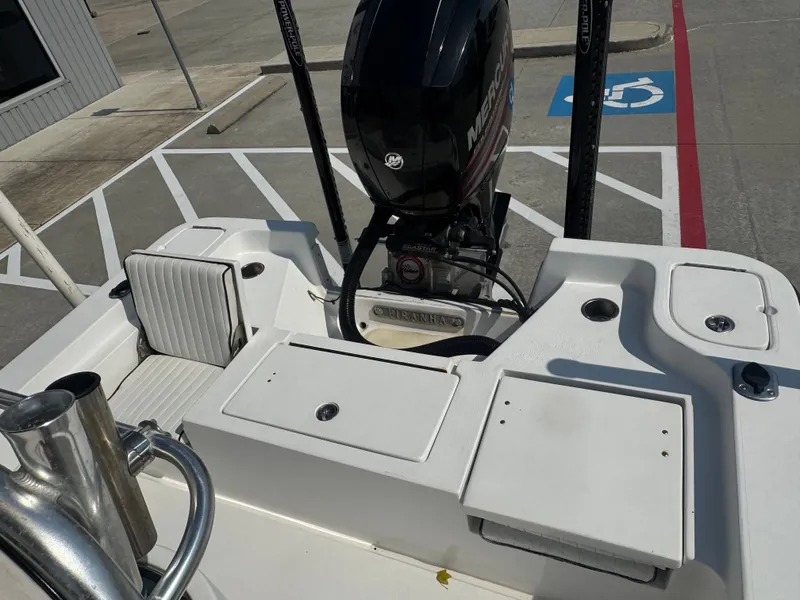 Slide: The Image of Piranha Casador B2200 2018 - 39