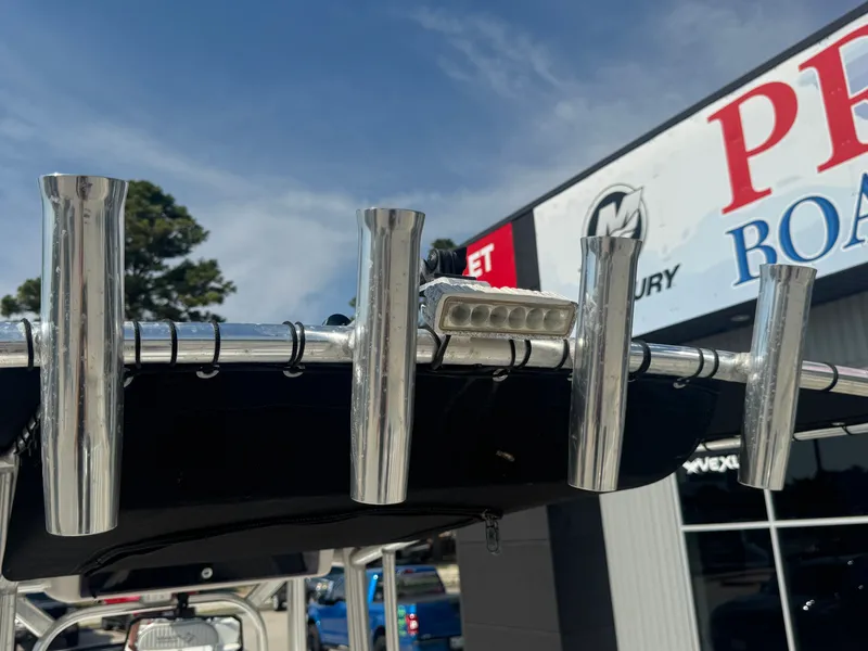 Slide: The Image of Piranha Casador B2200 2018 - 42