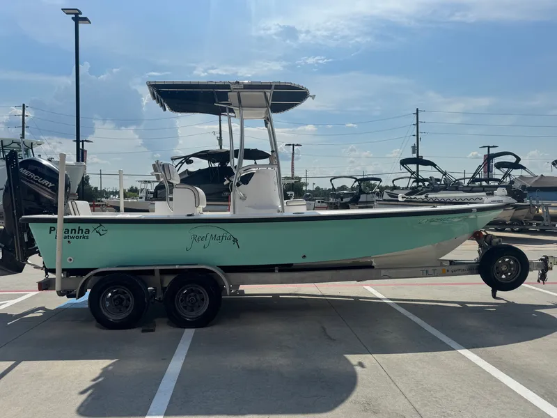 Slide: The Image of Piranha Casador B2200 2018 - 7