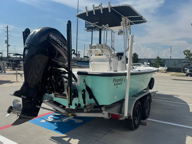 Slide: The Image of Piranha Casador B2200 2018 - 8