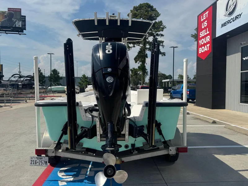 Slide: The Image of Piranha Casador B2200 2018 - 9