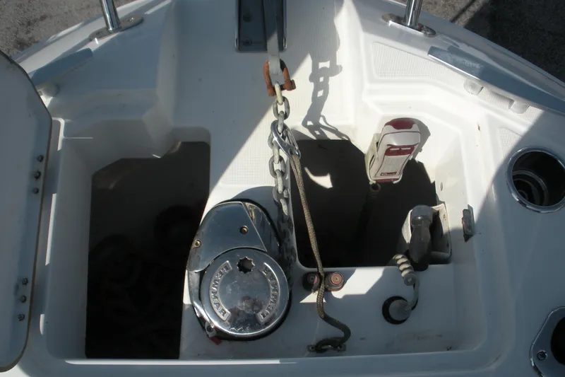 Slide: The Image of Anchor system on 2019 Beneteau Barracuda 9 boat, featuring chain and winch. - 6