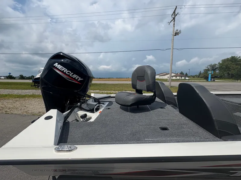 Slide: The Image of Bass Tracker Pro Team 175TXW 2023 - 13