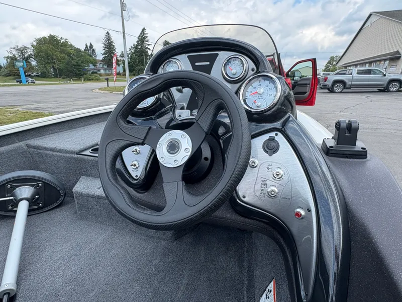 Slide: The Image of Bass Tracker Pro Team 175TXW 2023 - 7