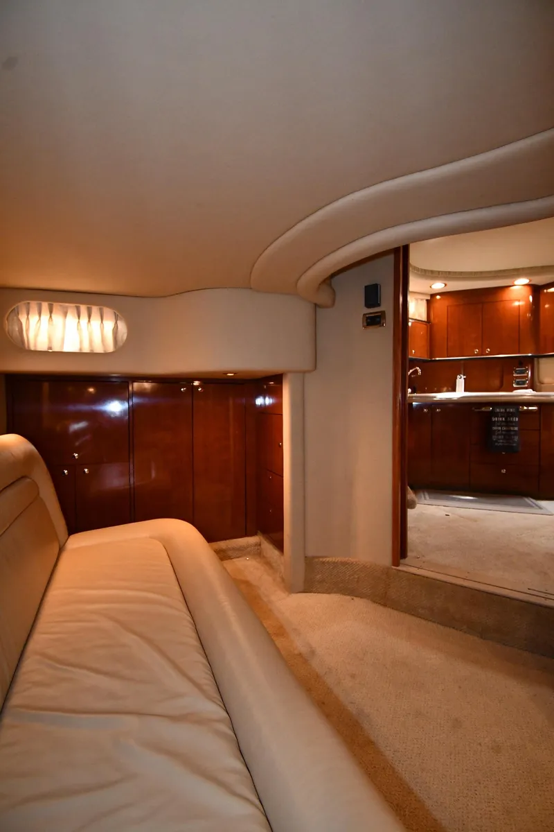 Slide: The Image of Sea Ray Sundancer 460 2003 - 64