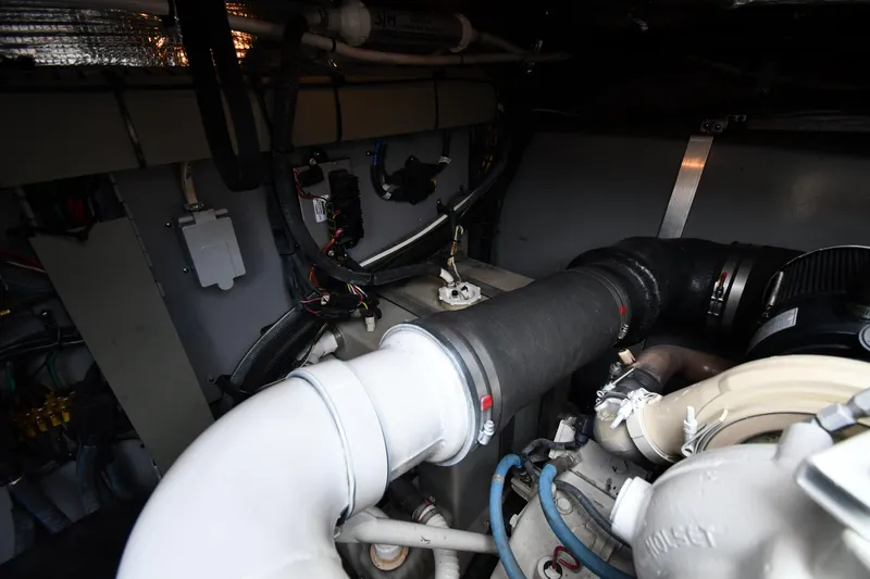 Slide: The Image of Sea Ray Sundancer 460 2003 - 79