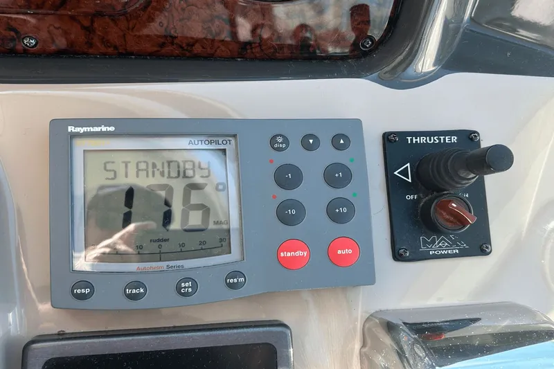 Slide: The Image of Sea Ray 500 Sundancer 2003 - 11