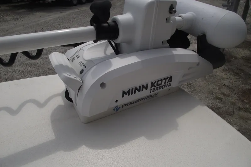 Slide: The Image of Minn Kota Terrova motor on 2024 Hewes Redfisher 16 boat, showcasing Power/Pux technology. - 6