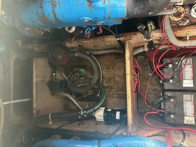 Slide: The Image of Silverton 37 Convertible 1987 - 14