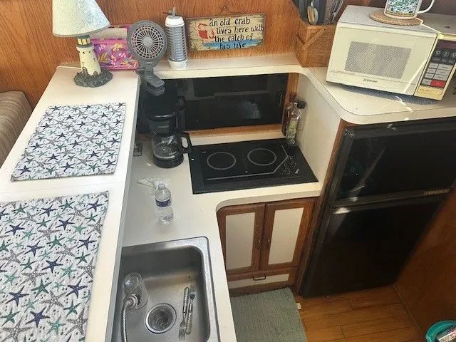 Slide: The Image of Silverton 37 Convertible 1987 - 4