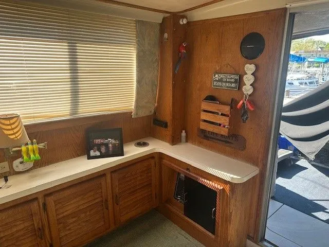 Slide: The Image of Silverton 37 Convertible 1987 - 6