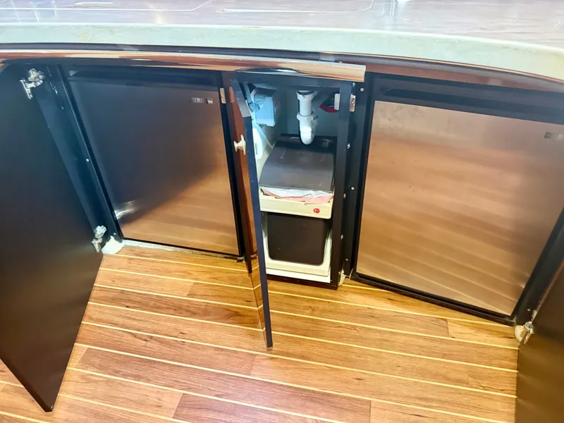 Slide: The Image of Sea Ray 500 Sundancer 2003 - 29