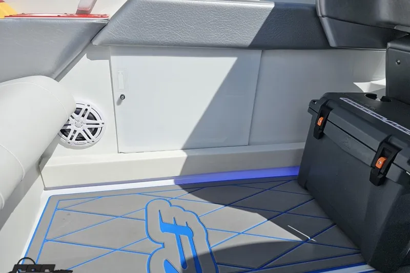 Slide: The Image of Interior of 2012 Formula 382 FASTech boat with speaker and storage box. - 37