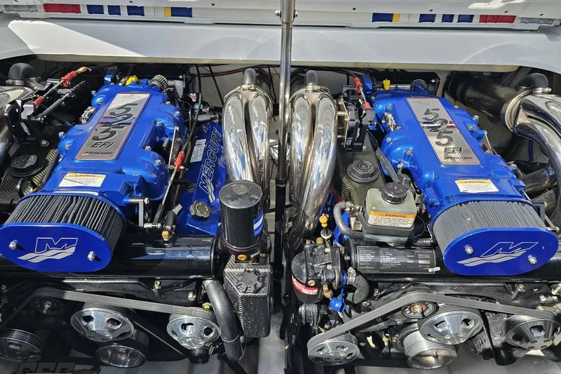 Slide: The Image of Twin Mercury 525 EFI engines in a 2012 Formula 382 FASTech boat. - 78
