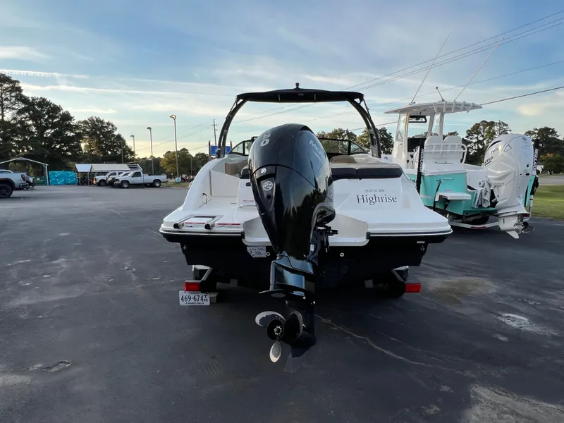 Slide: The Image of Sea Ray SPX 210 Outboard 2022 - 5