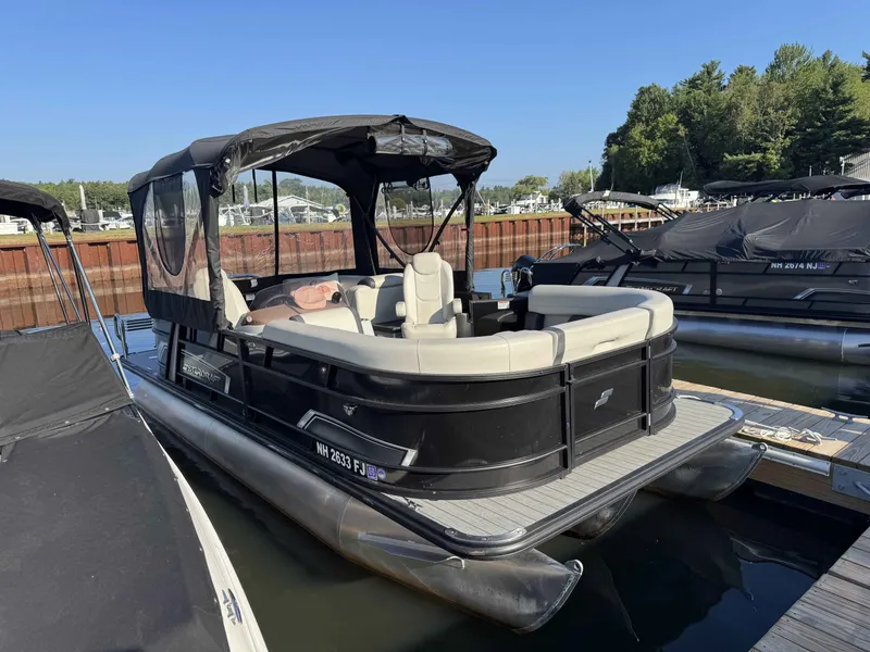 Slide: The Image of Starcraft EXS 1 2023 - 3