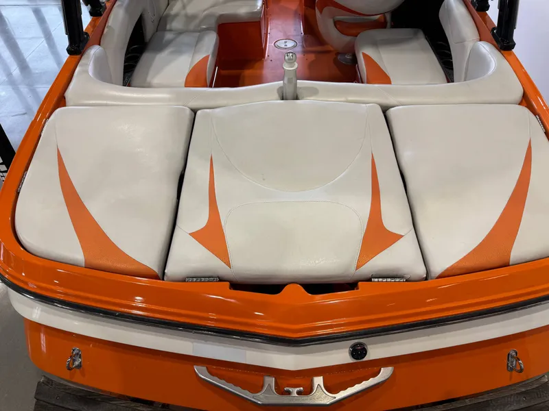 Slide: The Image of MasterCraft X2 2007 - 10