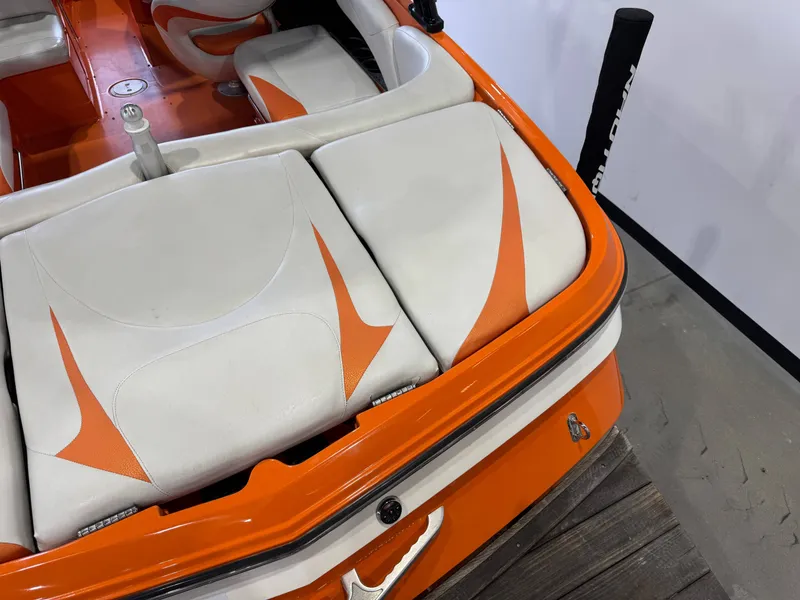 Slide: The Image of MasterCraft X2 2007 - 11