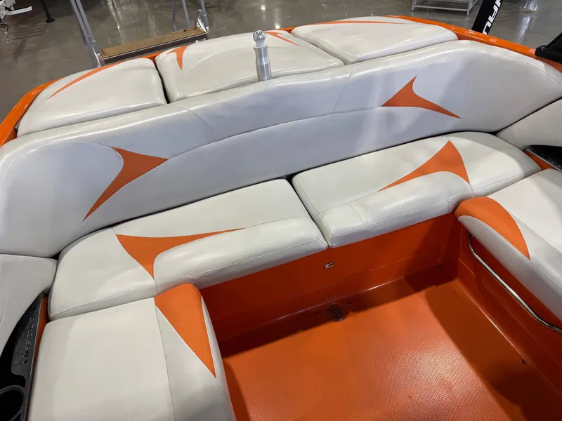 Slide: The Image of MasterCraft X2 2007 - 16