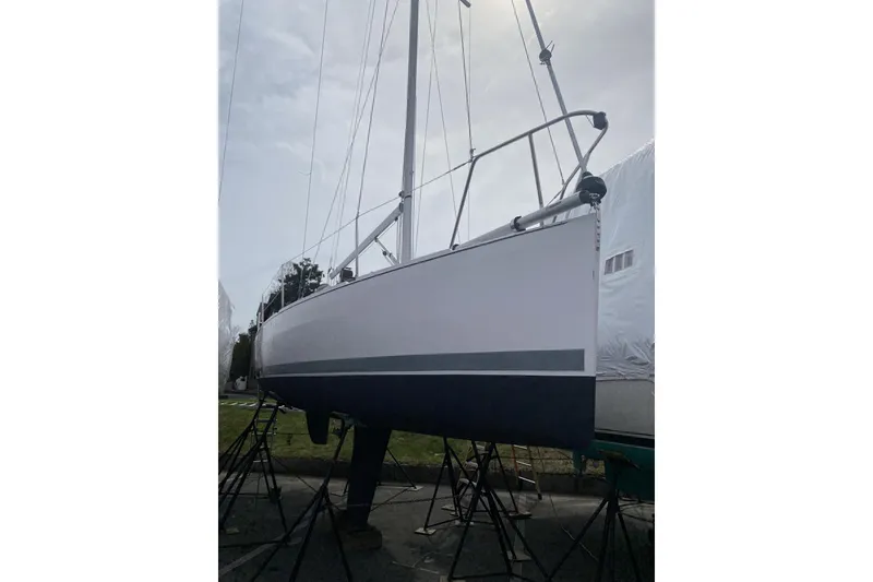 Slide: The Image of Catalina 275 Sport 2018 - 13