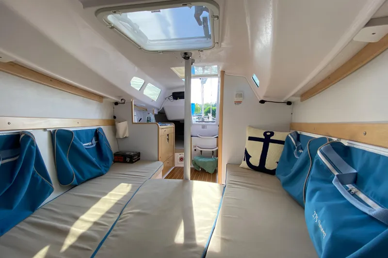 Slide: The Image of Catalina 275 Sport 2018 - 29