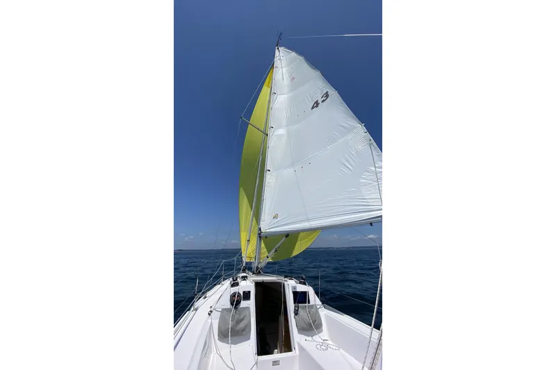 Slide: The Image of Catalina 275 Sport 2018 - 9